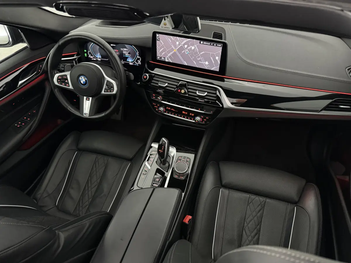 520e Business Edition Plus M-Sport | Pano | Virtual | HuD | BMW Laser | 360° | Memory | Sfeer | Carplay