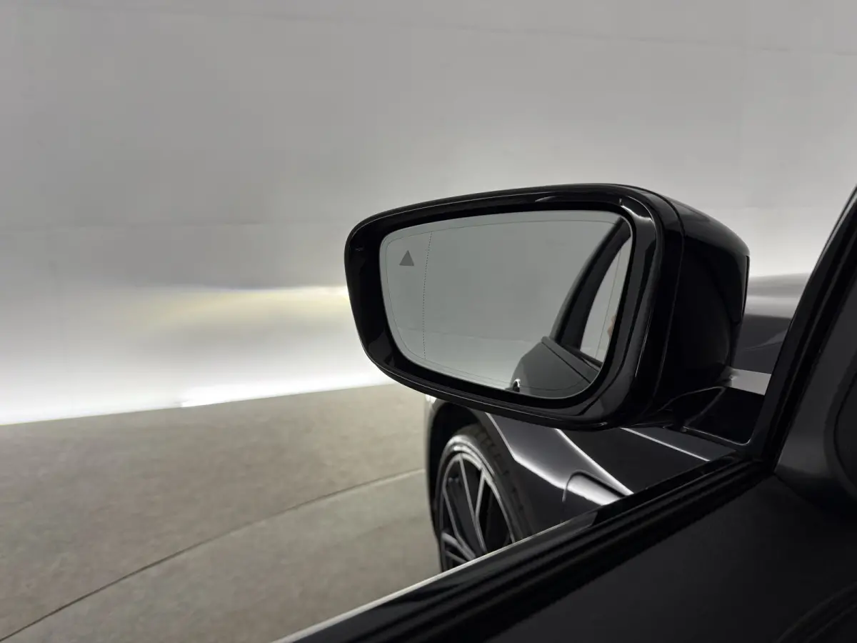 520e Business Edition Plus M-Sport | Pano | Virtual | HuD | BMW Laser | 360° | Memory | Sfeer | Carplay