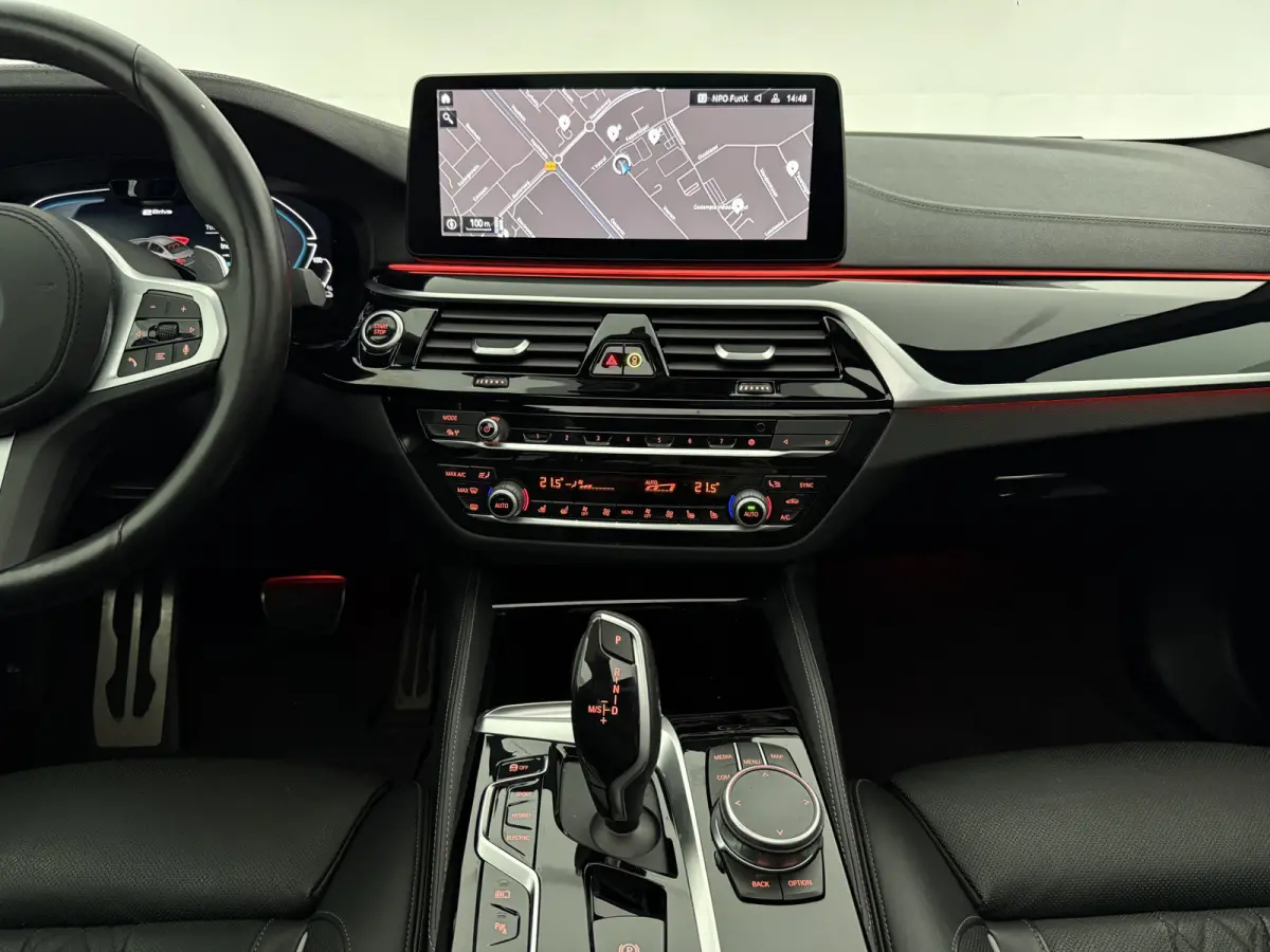 520e Business Edition Plus M-Sport | Pano | Virtual | HuD | BMW Laser | 360° | Memory | Sfeer | Carplay