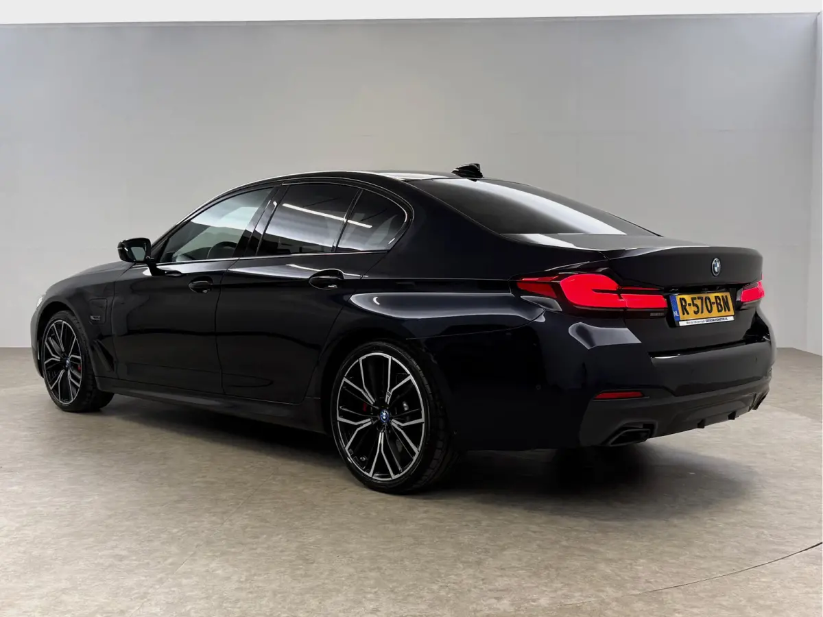 520e Business Edition Plus M-Sport | Pano | Virtual | HuD | BMW Laser | 360° | Memory | Sfeer | Carplay