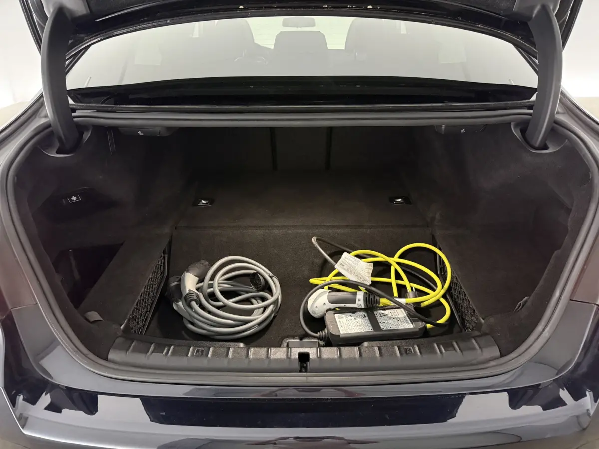 520e Business Edition Plus M-Sport | Pano | Virtual | HuD | BMW Laser | 360° | Memory | Sfeer | Carplay