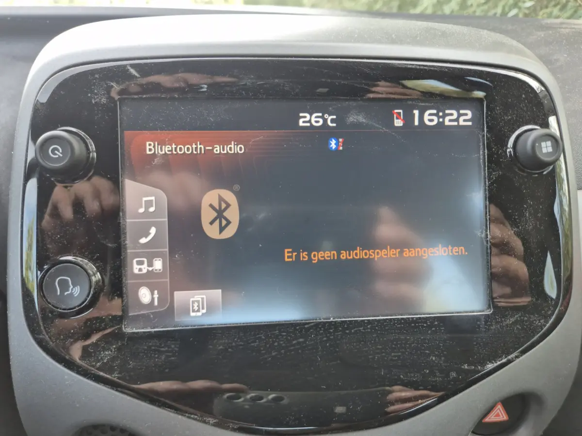 1.0 VVT-i x-play Achteruitrij camera.