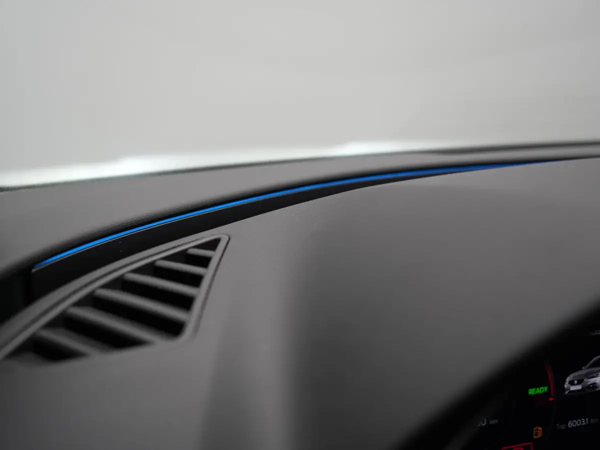 1.4 TSI eHybrid FR PHEV 204pk Dealer O.H. | Adaptive Cruise | Camera | Alcantara Sportstoelen Memory & Verwarmd | Matrix LED | Adaptive Onderstel | Stuur Verwarmd | Sfeerverlichting | Apple 