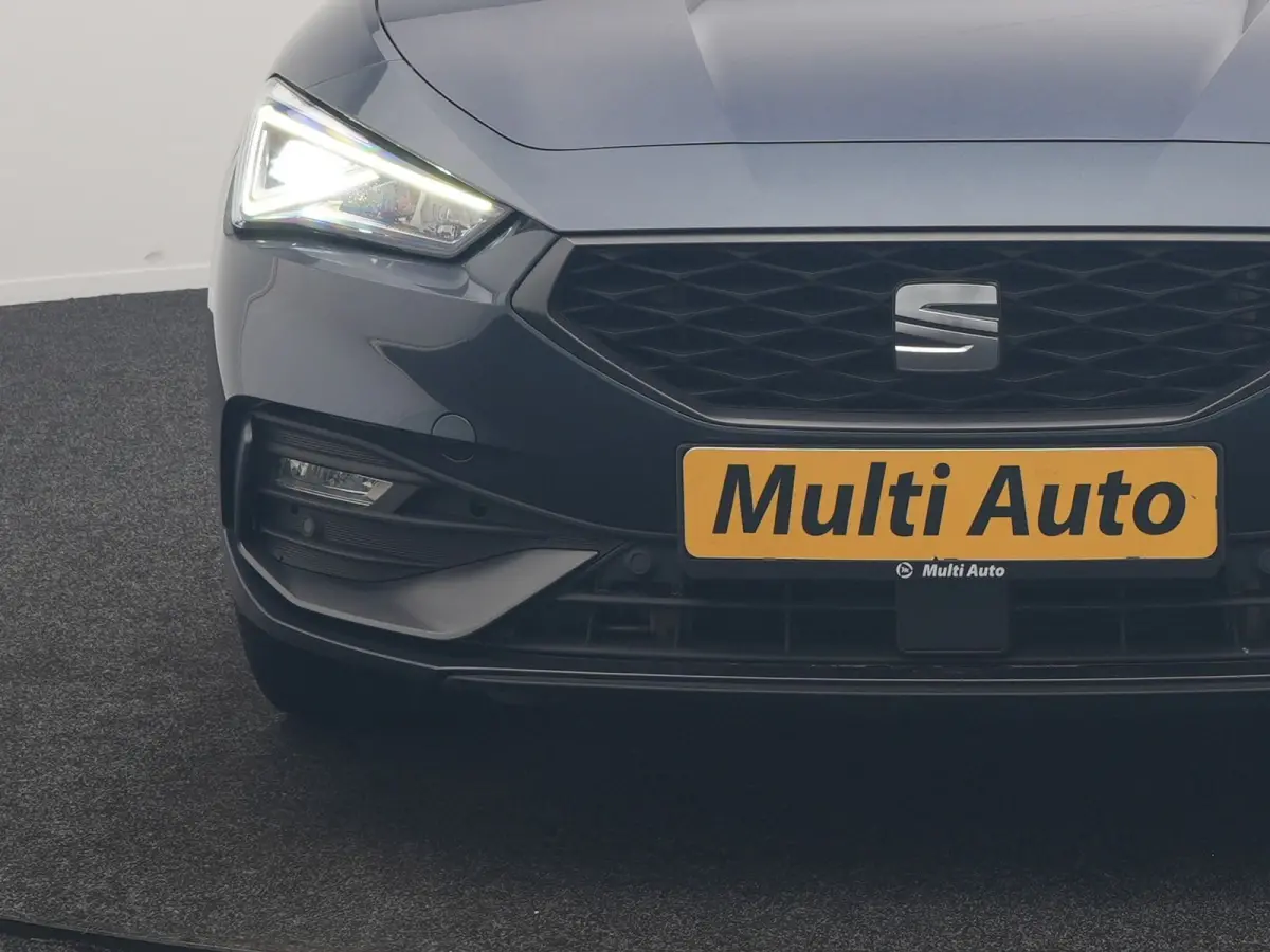 1.4 TSI eHybrid FR PHEV 204pk Dealer O.H. | Adaptive Cruise | Camera | Alcantara Sportstoelen Memory & Verwarmd | Matrix LED | Adaptive Onderstel | Stuur Verwarmd | Sfeerverlichting | Apple 