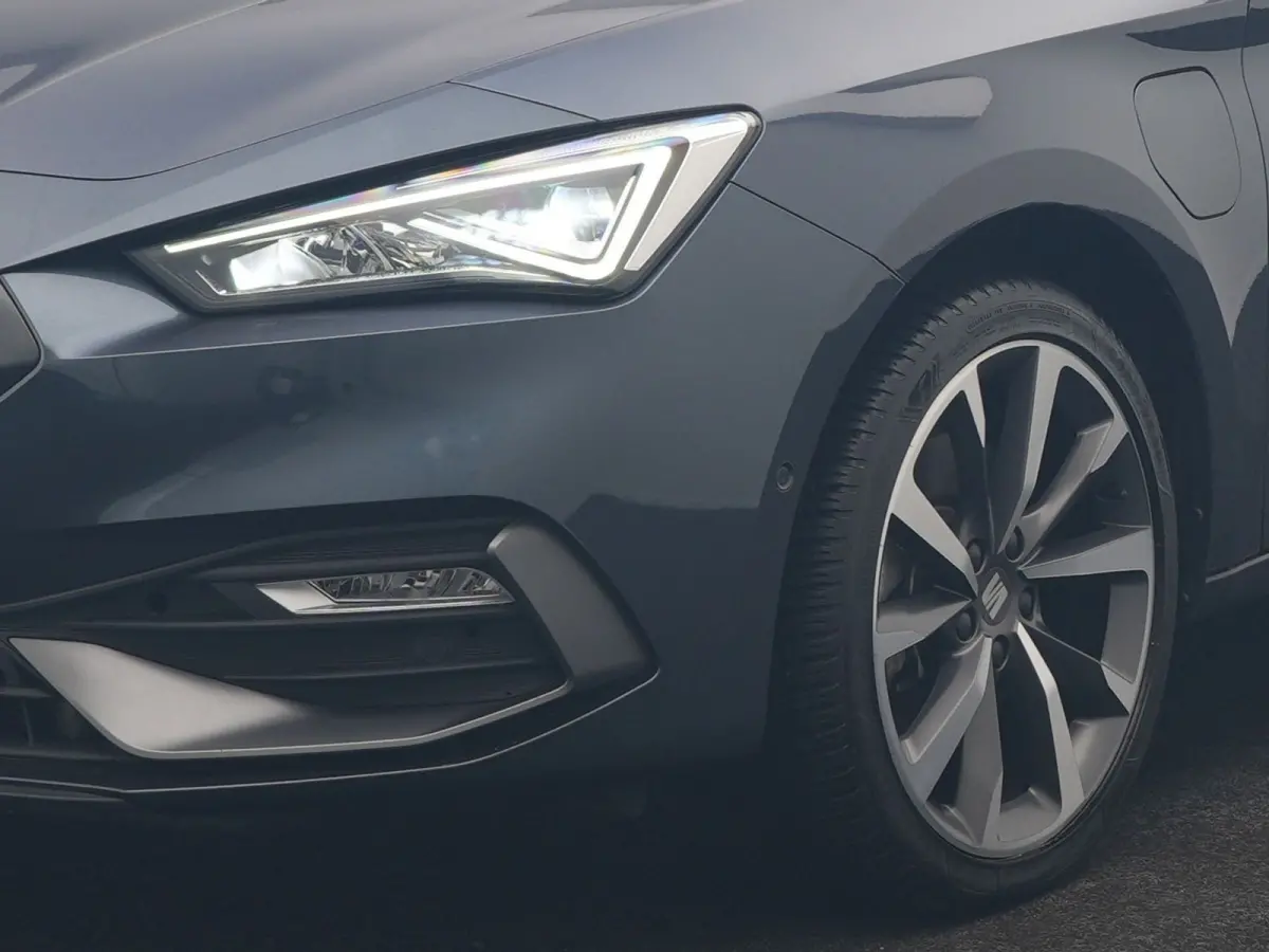 1.4 TSI eHybrid FR PHEV 204pk Dealer O.H. | Adaptive Cruise | Camera | Alcantara Sportstoelen Memory & Verwarmd | Matrix LED | Adaptive Onderstel | Stuur Verwarmd | Sfeerverlichting | Apple 