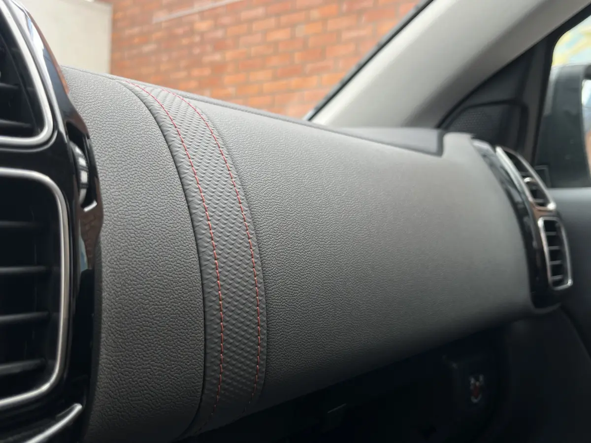 PureTech Business | Trekhaak | Parkeersensoren voor + achter | Achteruitrijcamera | Climate Control | Cruise Control |