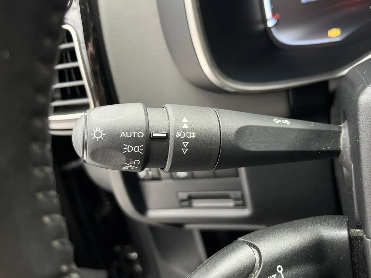 PureTech Business | Trekhaak | Parkeersensoren voor + achter | Achteruitrijcamera | Climate Control | Cruise Control |