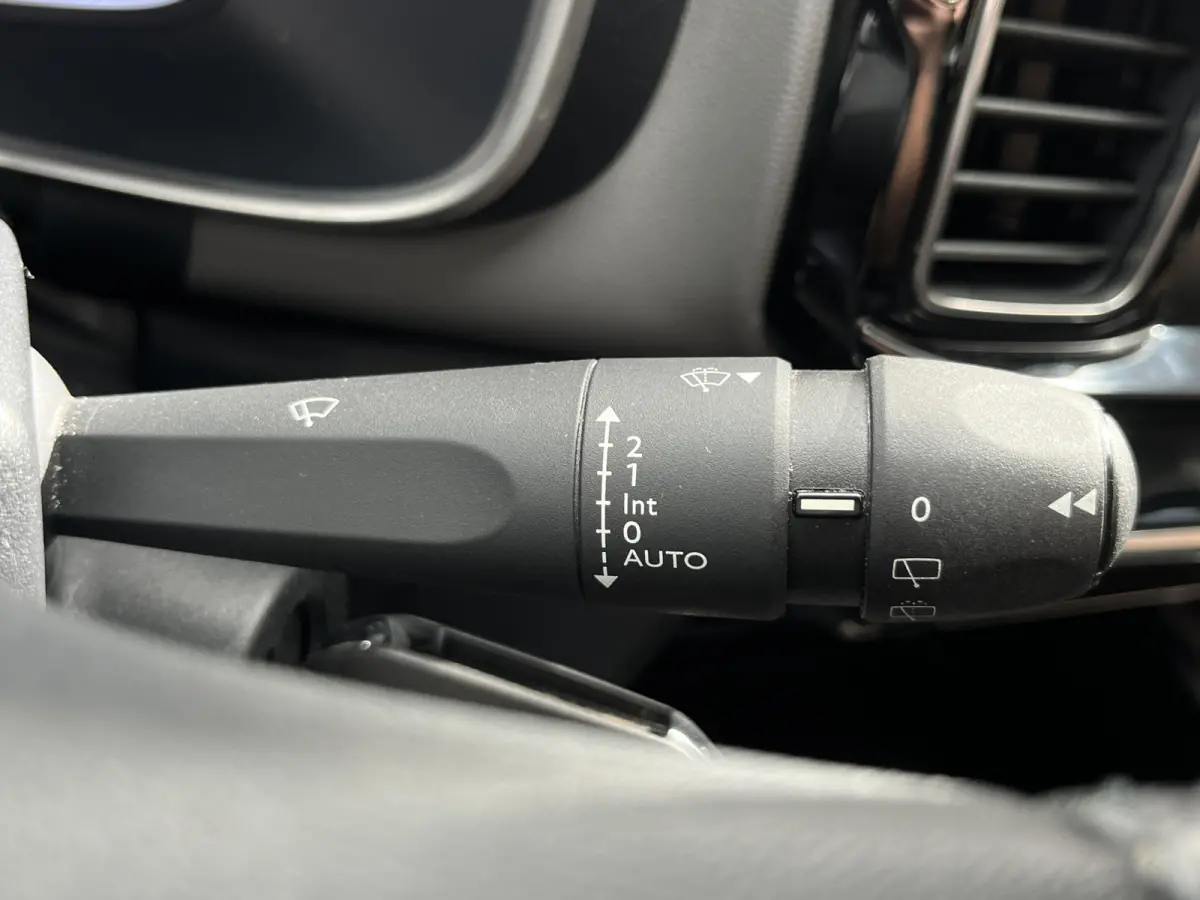 PureTech Business | Trekhaak | Parkeersensoren voor + achter | Achteruitrijcamera | Climate Control | Cruise Control |