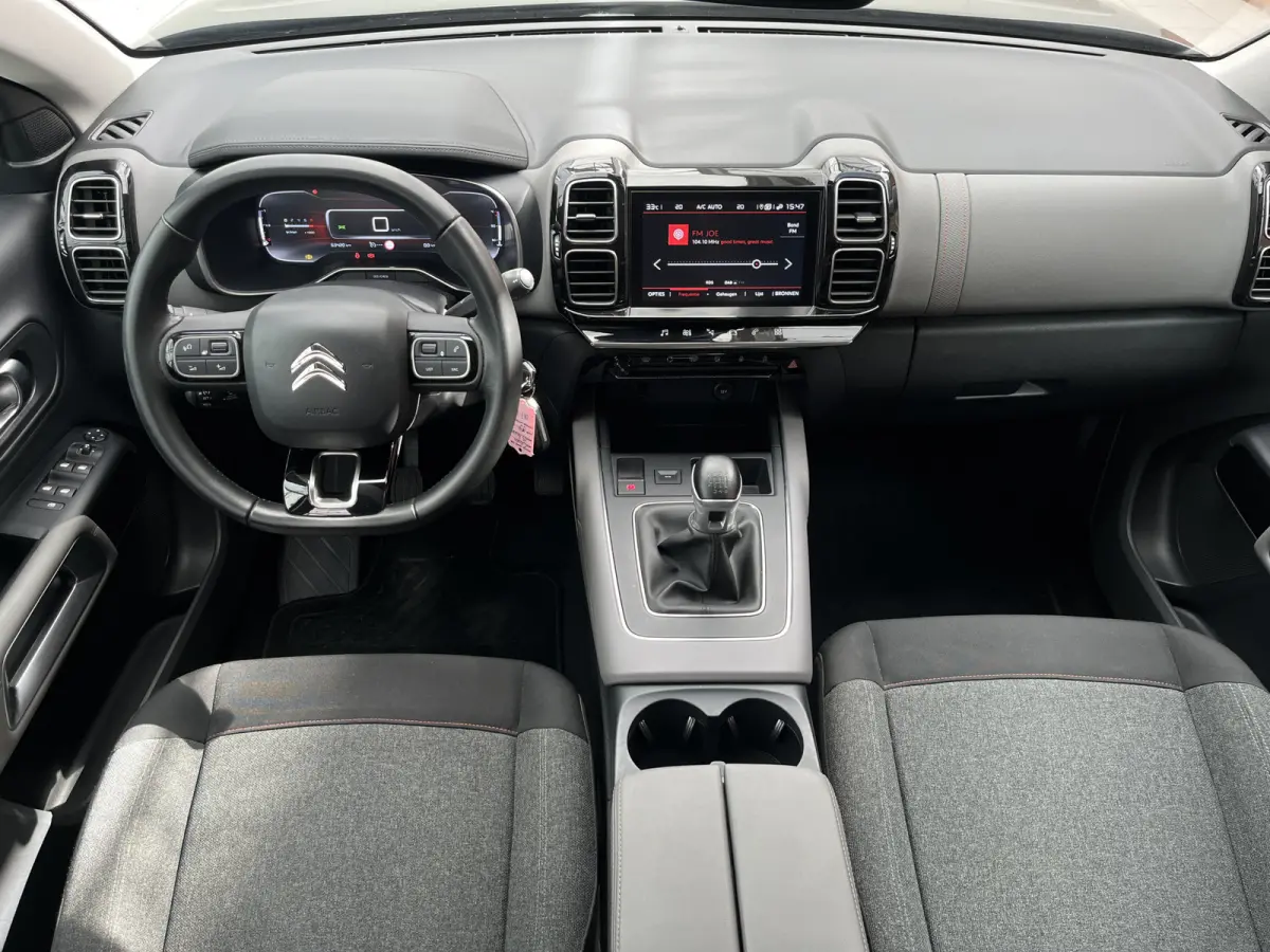 PureTech Business | Trekhaak | Parkeersensoren voor + achter | Achteruitrijcamera | Climate Control | Cruise Control |