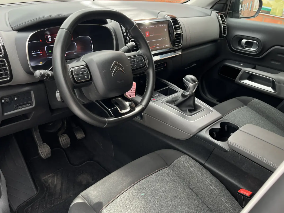 PureTech Business | Trekhaak | Parkeersensoren voor + achter | Achteruitrijcamera | Climate Control | Cruise Control |