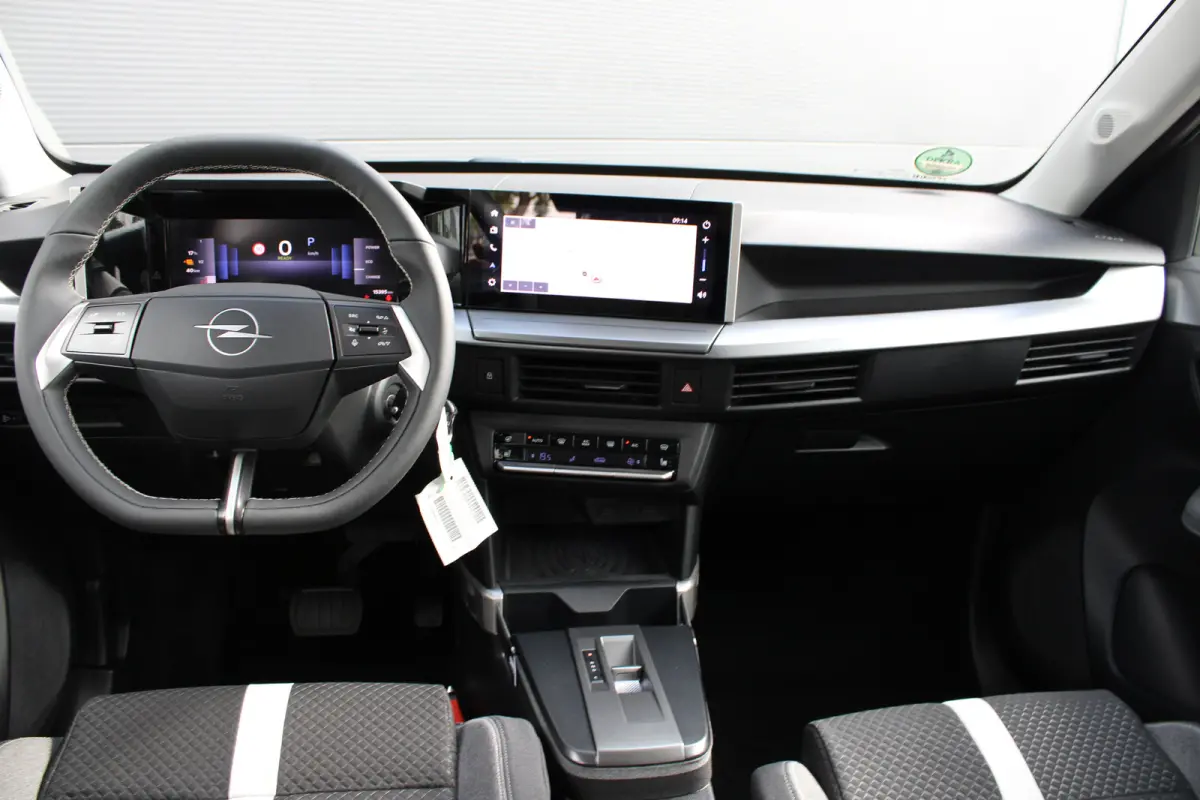 GS 44 kWh | Fase 3 laden | Stoelverwarming | Navigatie | Camera | NL auto | 15.000km |