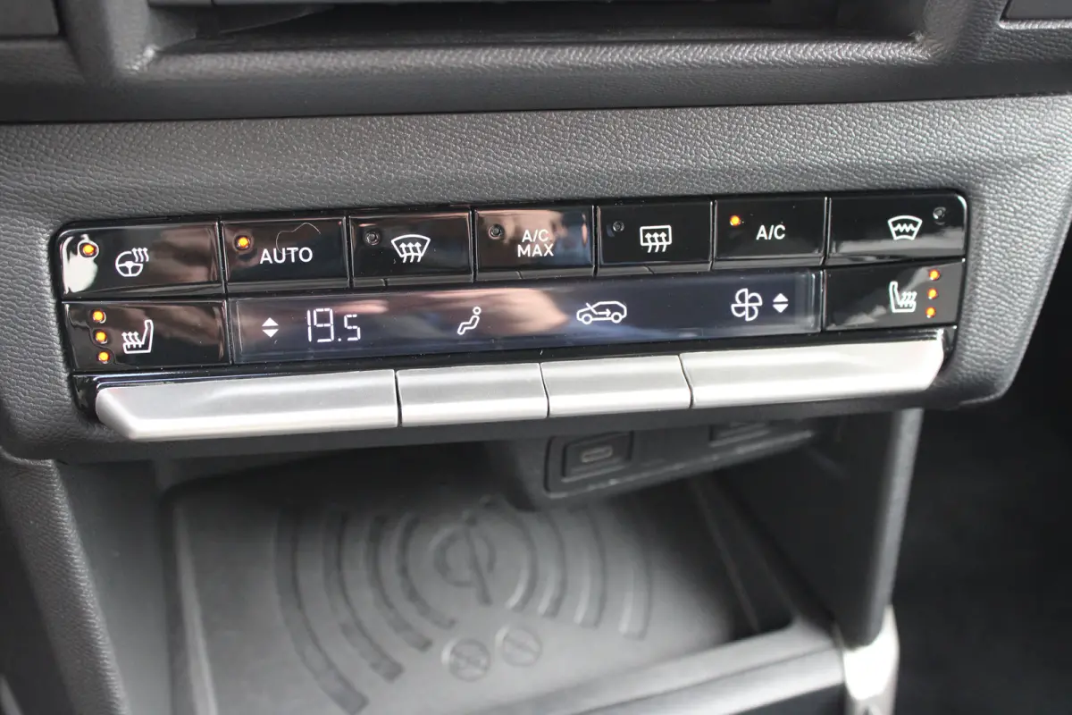 GS 44 kWh | Fase 3 laden | Stoelverwarming | Navigatie | Camera | NL auto | 15.000km |