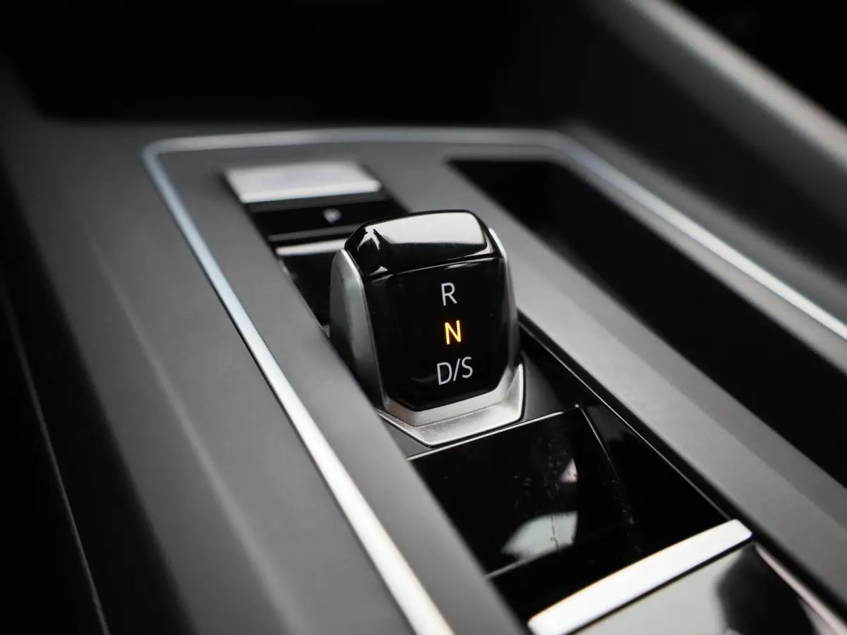 1.0 eTSI Life | APPLE CARPLAY | ADAPTIVE CRUISE | BLEUTOOTH | CLIAMTE CONTROL | PARKEERSENSOREN | SFEERVERLICHTING |