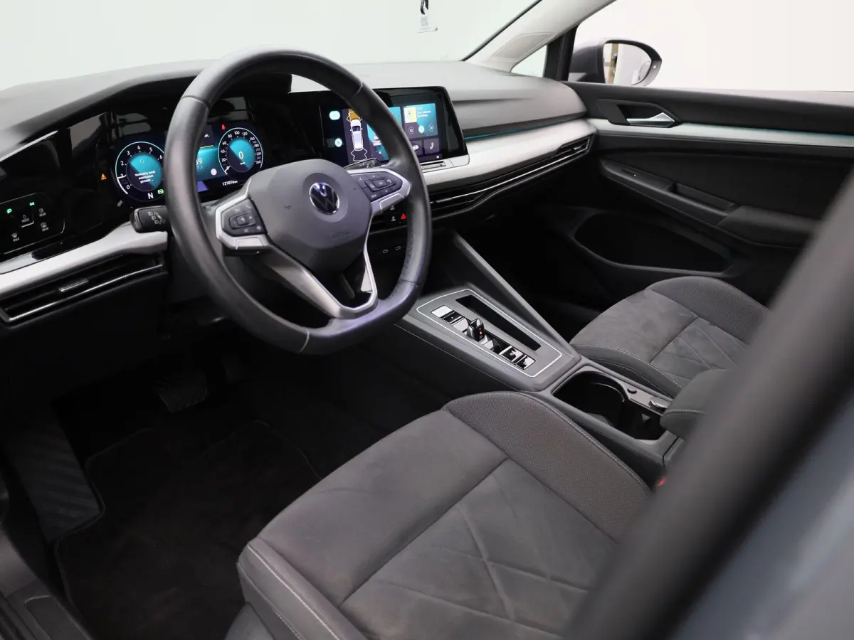 1.0 eTSI Life | APPLE CARPLAY | ADAPTIVE CRUISE | BLEUTOOTH | CLIAMTE CONTROL | PARKEERSENSOREN | SFEERVERLICHTING |