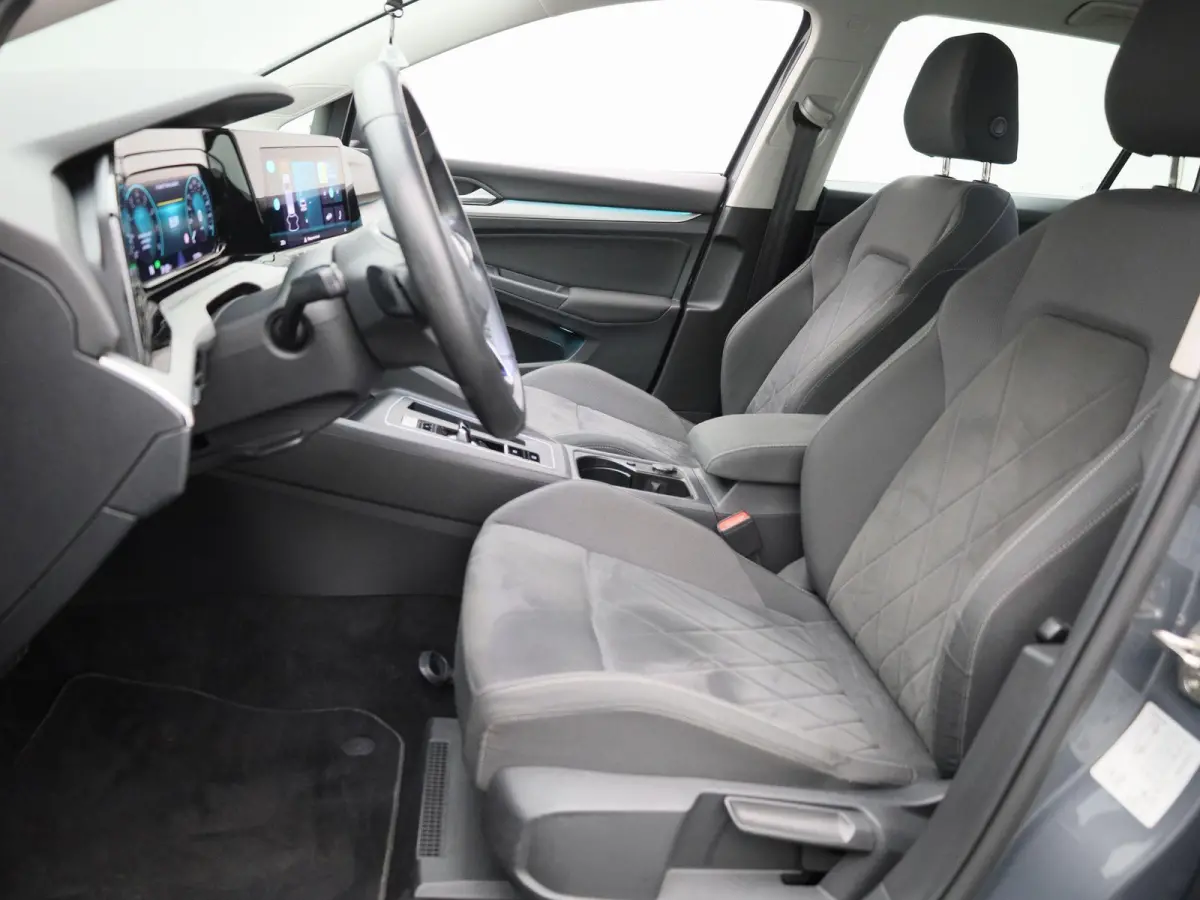 1.0 eTSI Life | APPLE CARPLAY | ADAPTIVE CRUISE | BLEUTOOTH | CLIAMTE CONTROL | PARKEERSENSOREN | SFEERVERLICHTING |