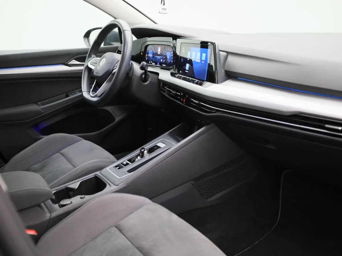 1.0 eTSI Life | APPLE CARPLAY | ADAPTIVE CRUISE | BLEUTOOTH | CLIAMTE CONTROL | PARKEERSENSOREN | SFEERVERLICHTING |