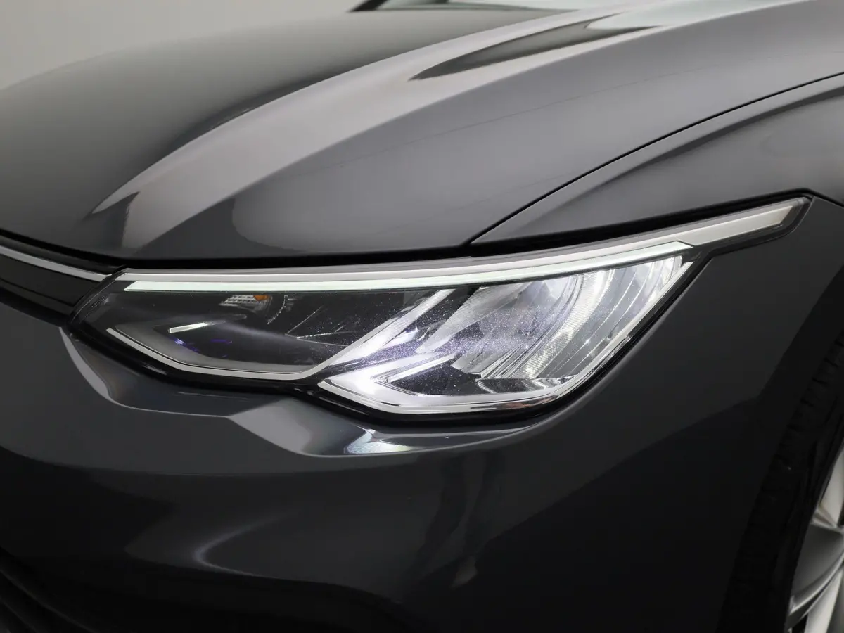 1.0 eTSI Life | APPLE CARPLAY | ADAPTIVE CRUISE | BLEUTOOTH | CLIAMTE CONTROL | PARKEERSENSOREN | SFEERVERLICHTING |