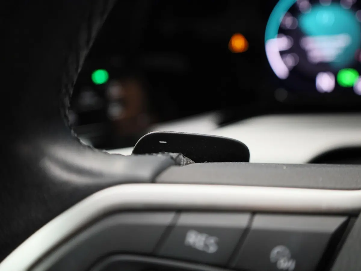 1.0 eTSI Life | APPLE CARPLAY | ADAPTIVE CRUISE | BLEUTOOTH | CLIAMTE CONTROL | PARKEERSENSOREN | SFEERVERLICHTING |