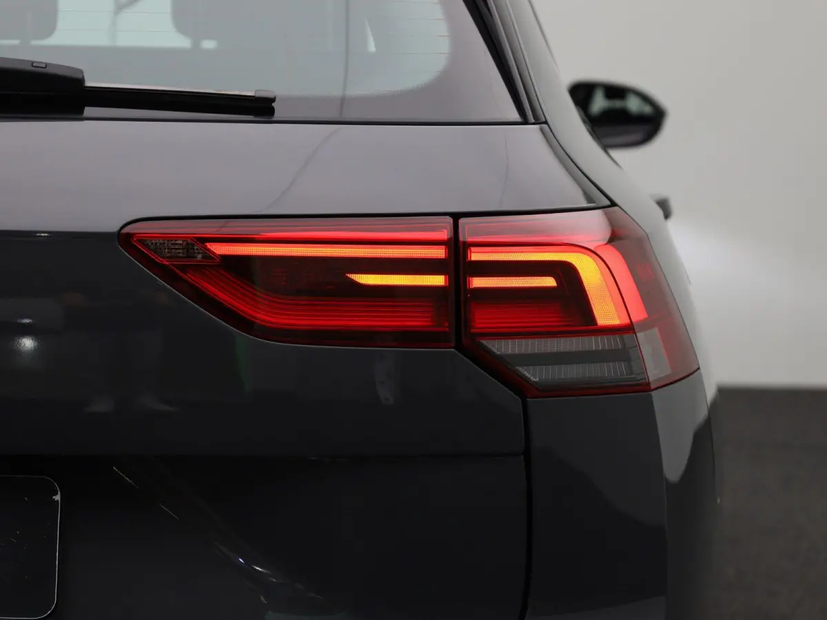1.0 eTSI Life | APPLE CARPLAY | ADAPTIVE CRUISE | BLEUTOOTH | CLIAMTE CONTROL | PARKEERSENSOREN | SFEERVERLICHTING |