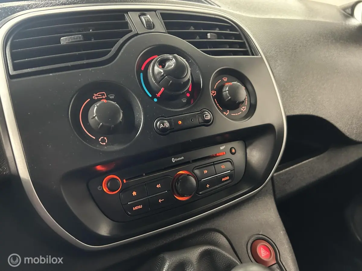 1.5 dCi 90 Express Maxi Black Ed. [ NAP cruise pdc ]