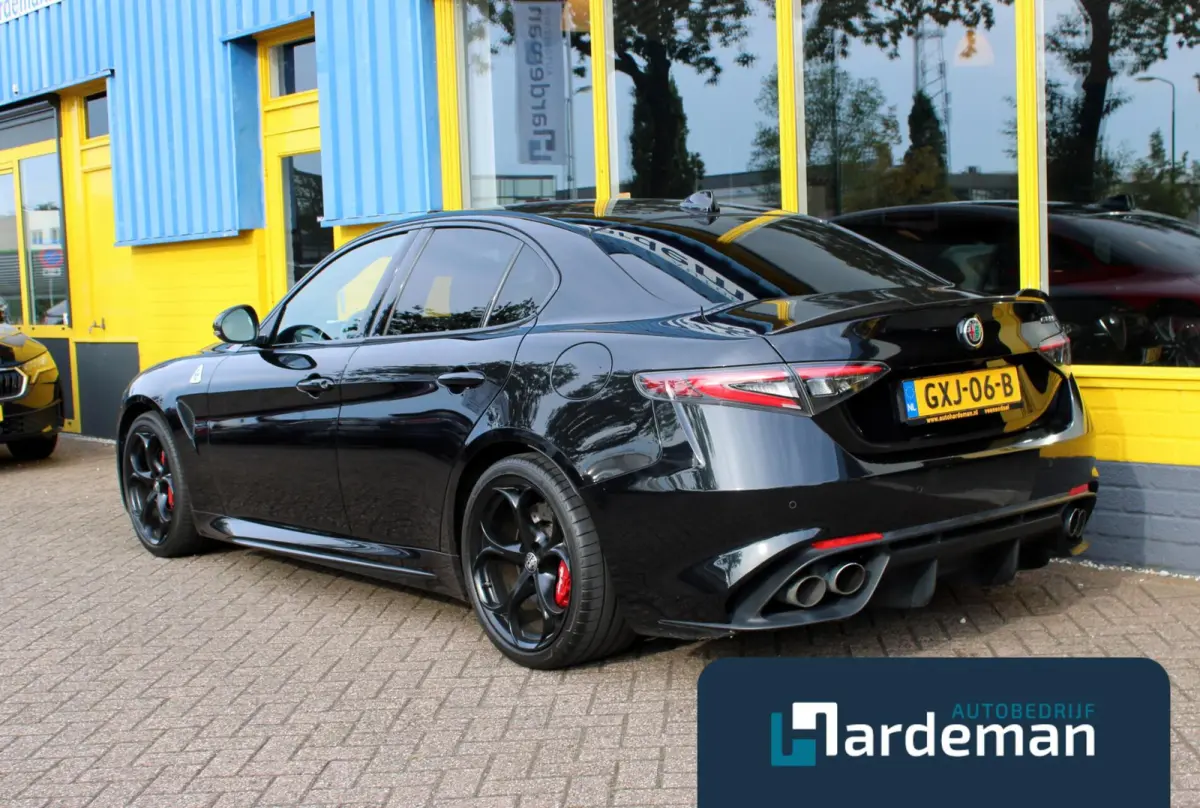 2.9 V6 Quadrifoglio H/K Driver assist.