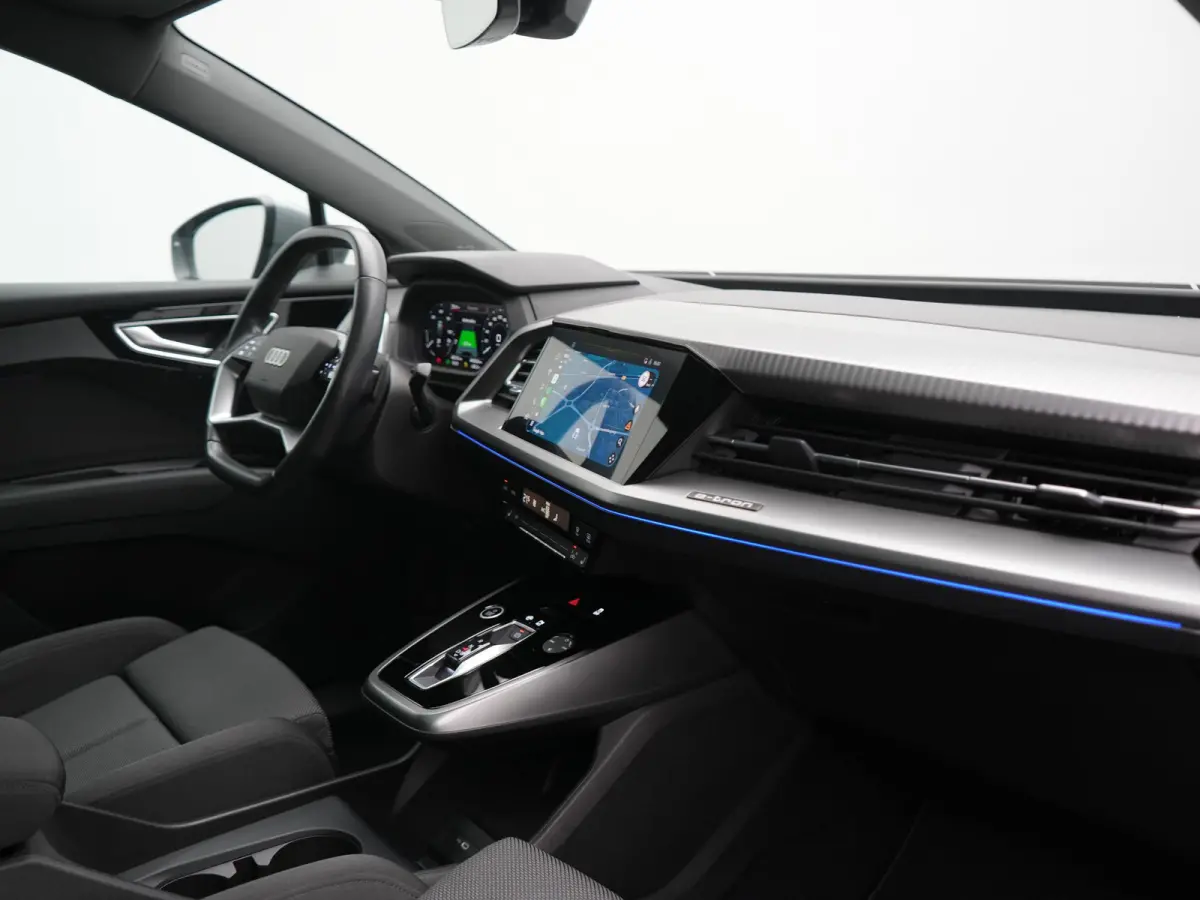 35 Advanced edition 55 kWh 170pk Dealer O.H. | SOH 91.9% | Panodak | Adaptive Cruise | Camera | Sonos Audio | Matrix LED | Sportstoelen Verwarmd | Apple Carplay | Sfeerverlichting | DAB | Vi