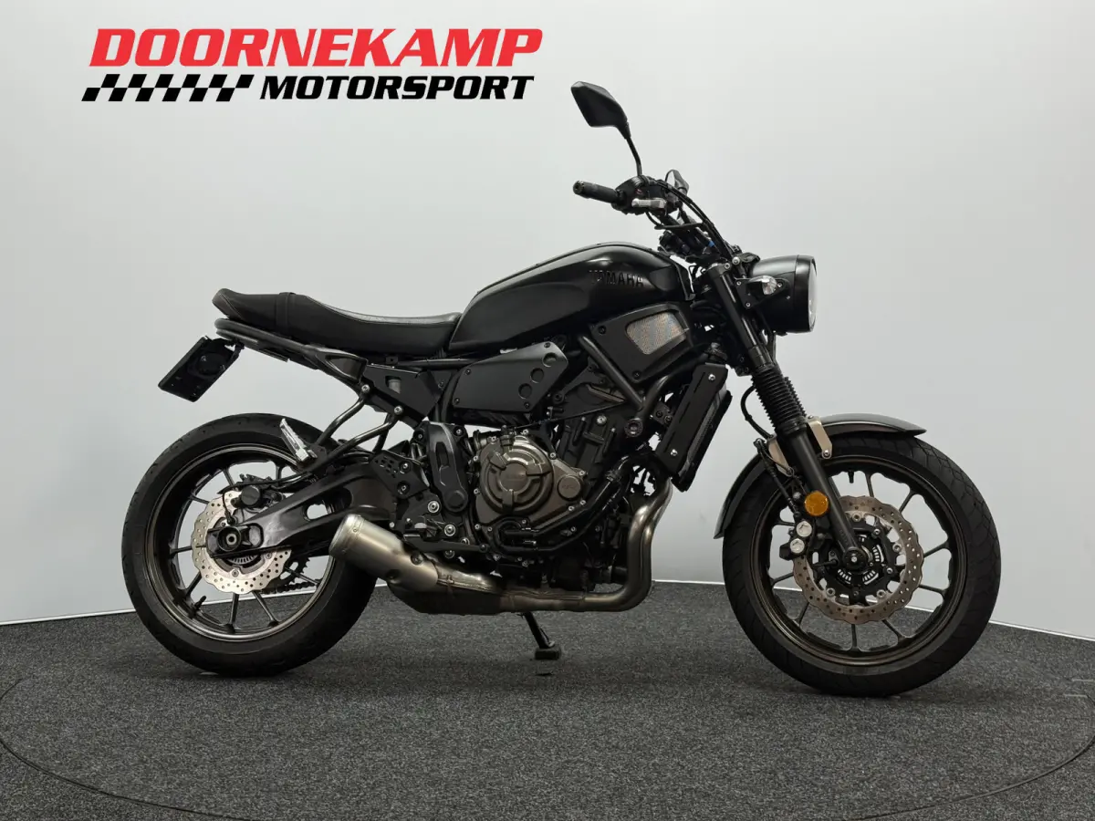 Yamaha XSR700 2019 Benzine Handgeschakeld leasen