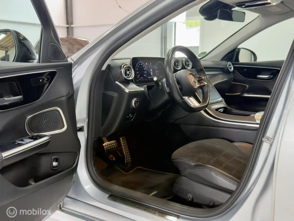 200 4MATIC AMG | Pano | Memory | Cam | 19" AMG velgen | Dodehoek | Leer | Sfeer | Dynamic | 224 PK