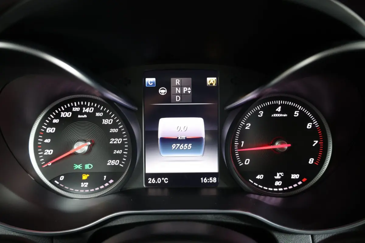 250 4MATIC AMG Line LED/LEER+S.VERWARMING/LMV/CAM/CRUISE/ECC/12 MDN GARANTIE!