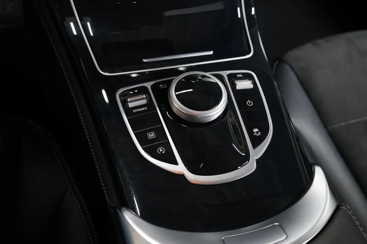 250 4MATIC AMG Line LED/LEER+S.VERWARMING/LMV/CAM/CRUISE/ECC/12 MDN GARANTIE!