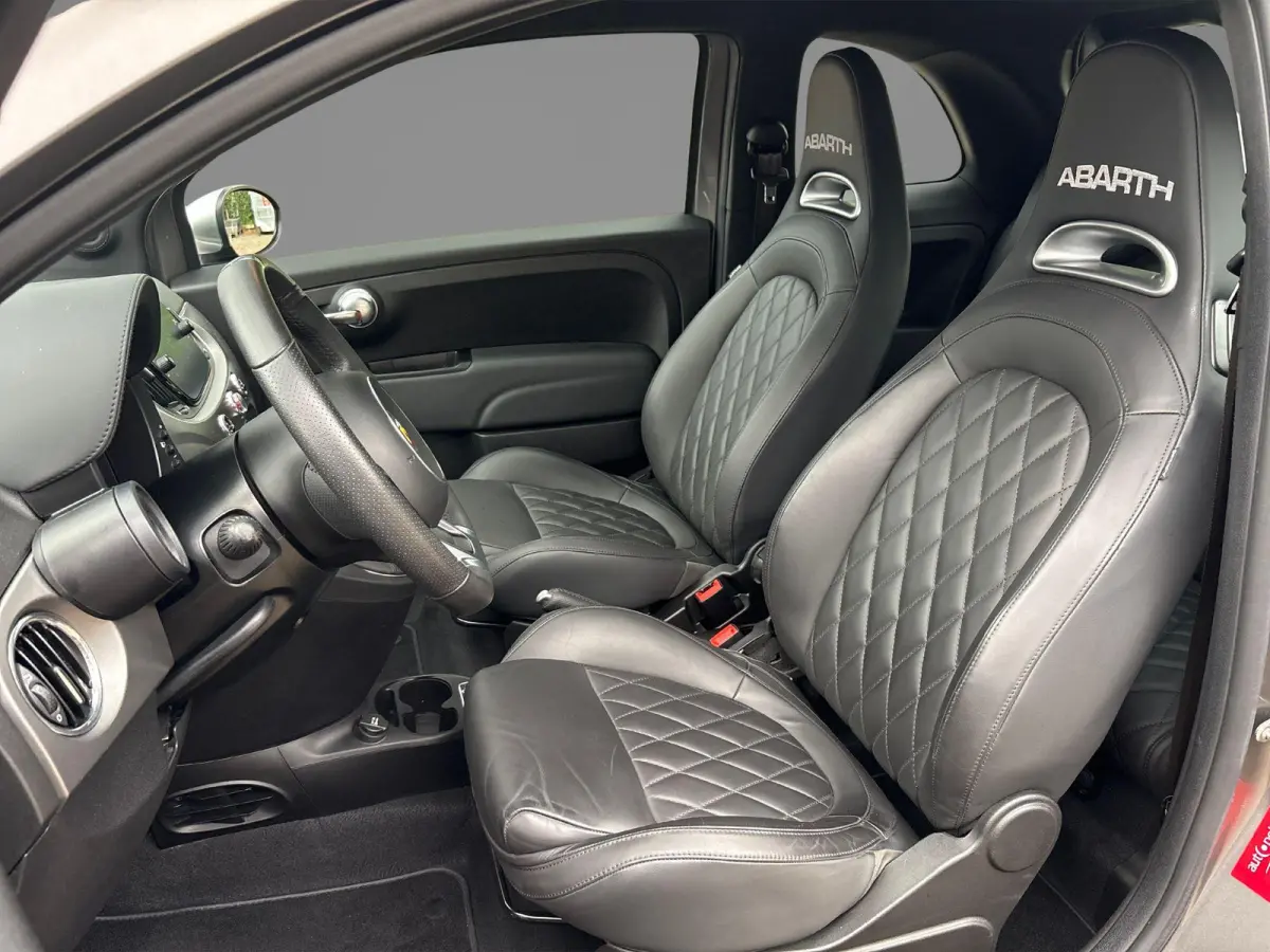 1.4 T-Jet 165pk Turismo | Navigatie | Lederen bekleding | Climate Control | LMV 17"|