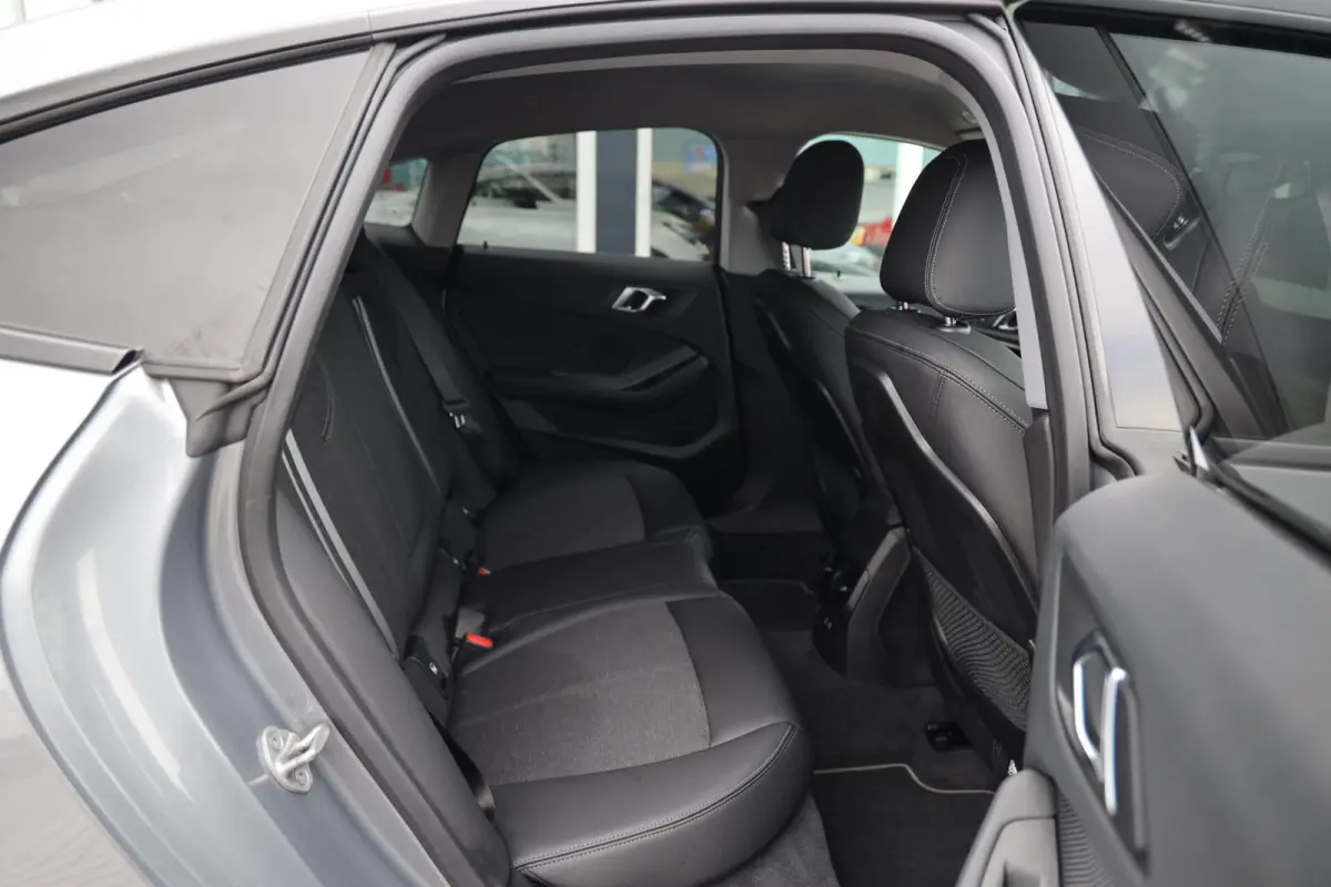 218i Business Edition Plus|Automaat|Carplay|Full LED|Camera