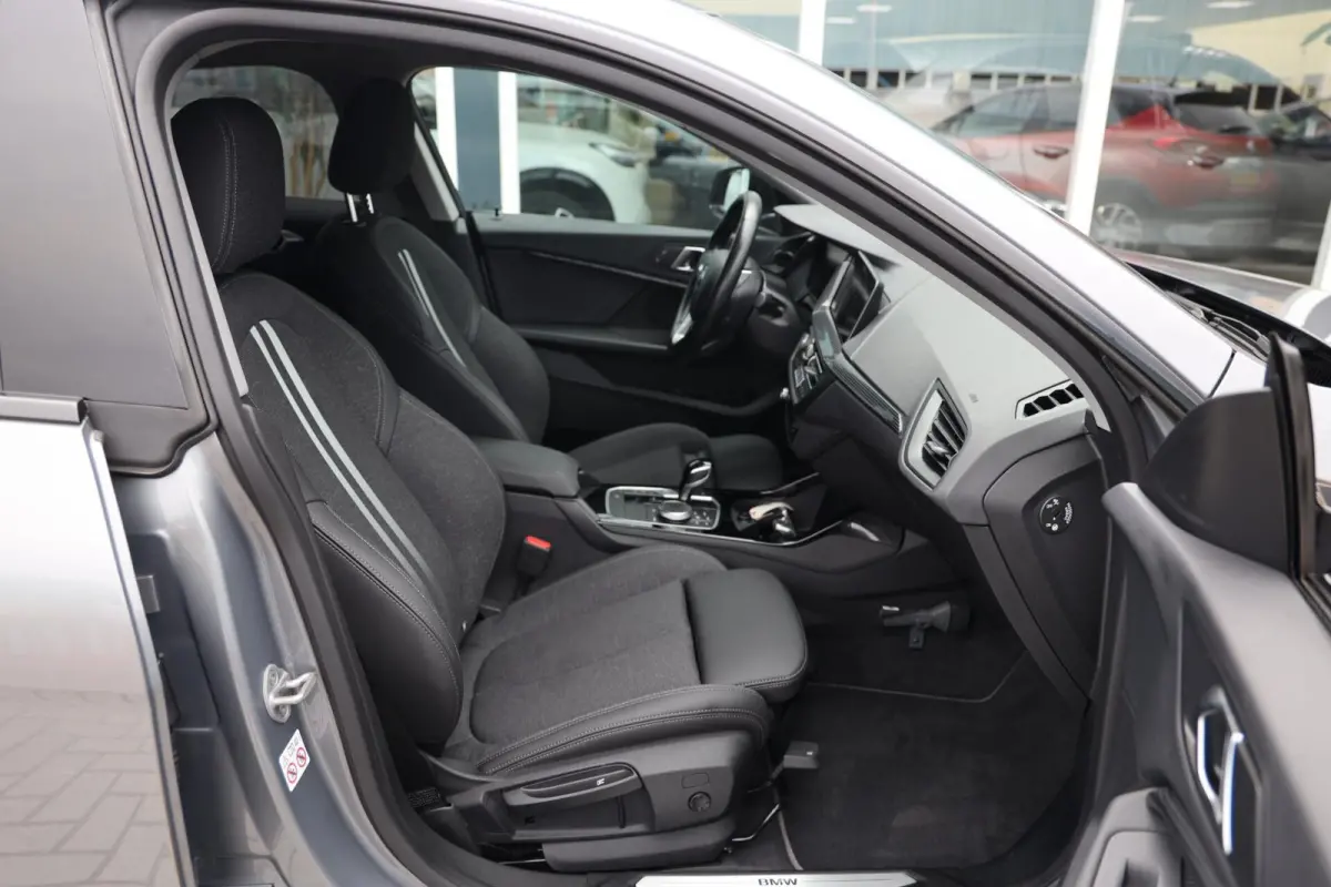 218i Business Edition Plus|Automaat|Carplay|Full LED|Camera