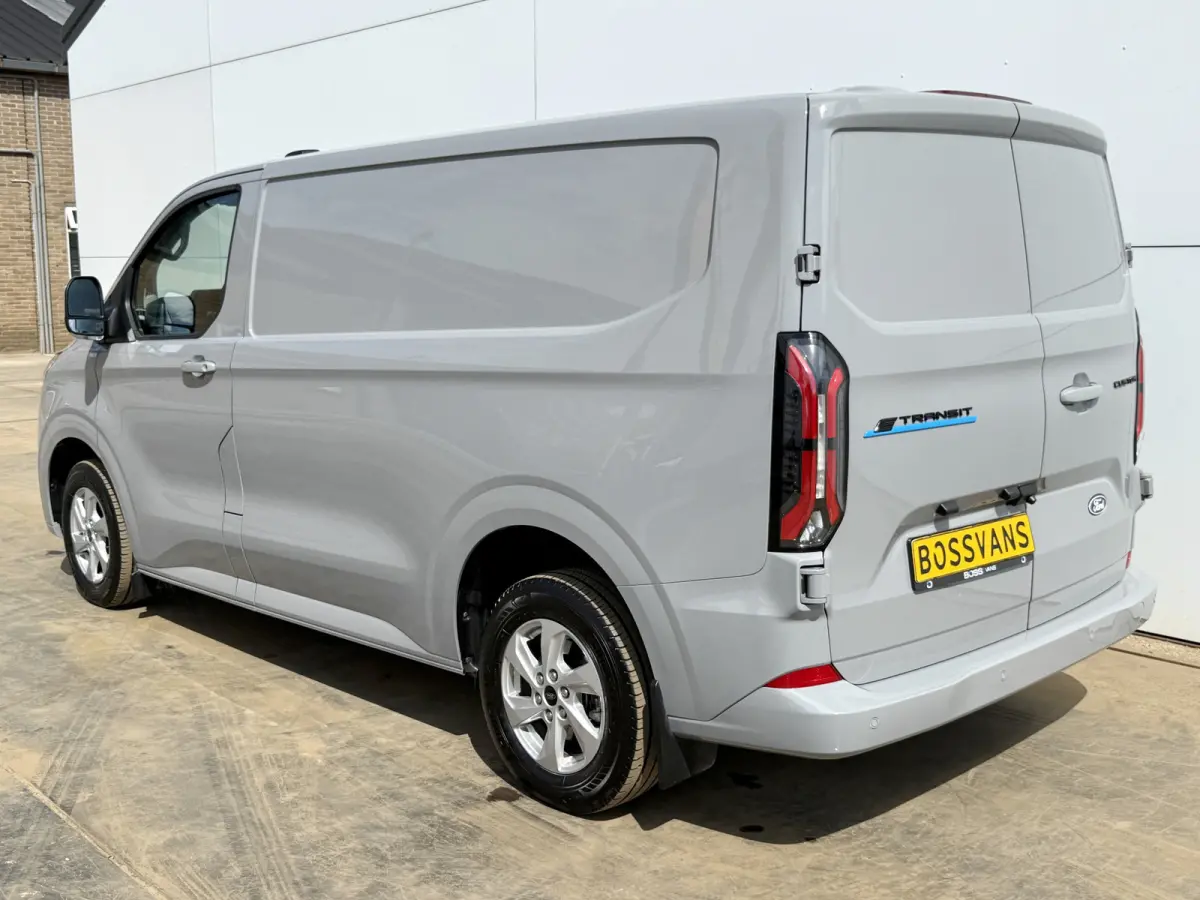 65 kWh 218PK Elektrisch 344km WLTP 2300kg Trekvermogen BEV Snelladen Stoelverwarming LED Cruise Control Camera Carplay Parkeersensoren v+a