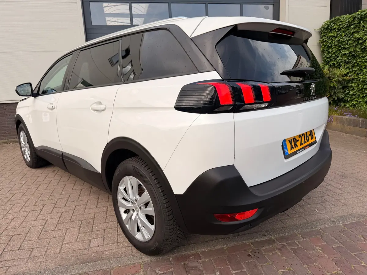 1.2 PureTech Blue Lease Executive/7persoons/Automaat/Navi/Camera/Leder/Goed-onderhouden