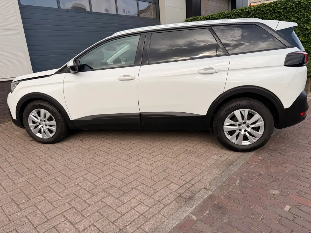 1.2 PureTech Blue Lease Executive/7persoons/Automaat/Navi/Camera/Leder/Goed-onderhouden