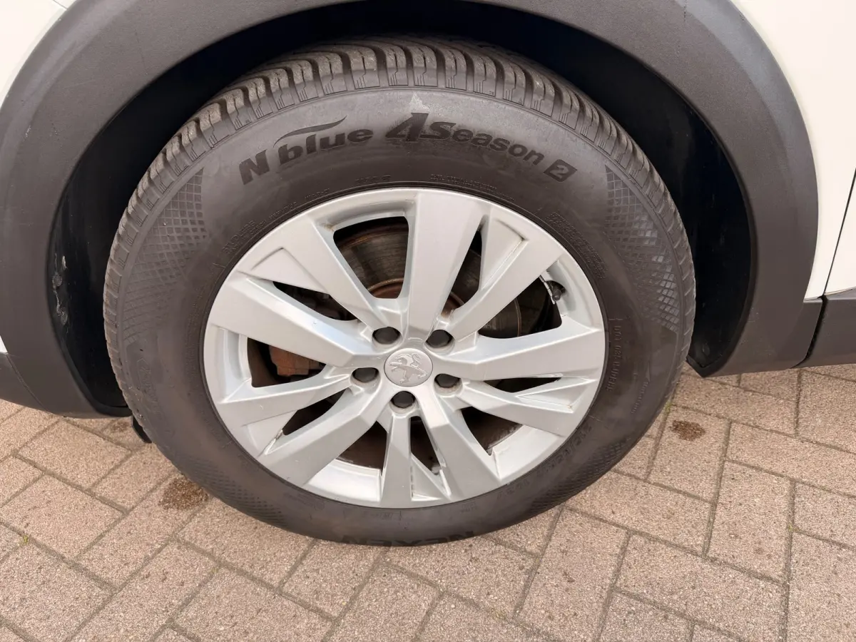 1.2 PureTech Blue Lease Executive/7persoons/Automaat/Navi/Camera/Leder/Goed-onderhouden