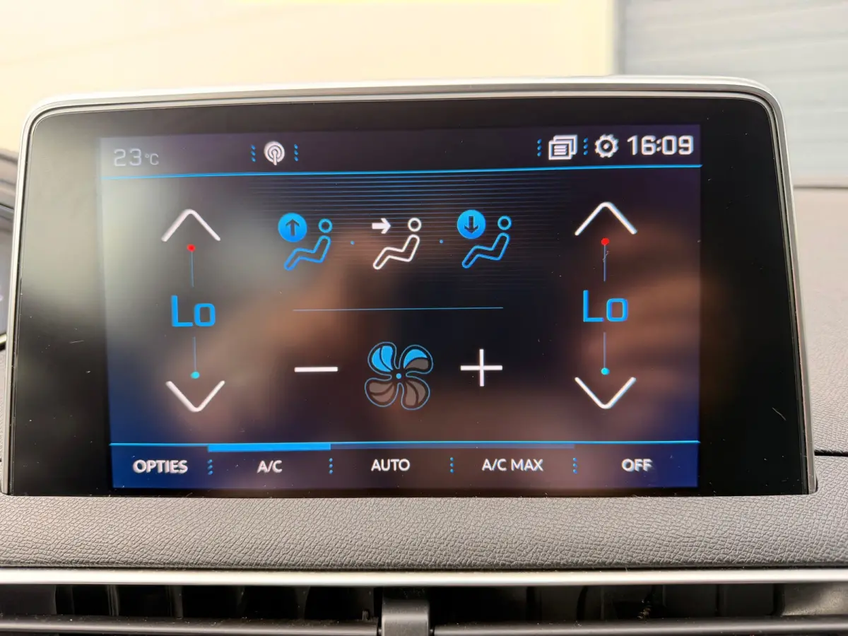 1.2 PureTech Blue Lease Executive/7persoons/Automaat/Navi/Camera/Leder/Goed-onderhouden