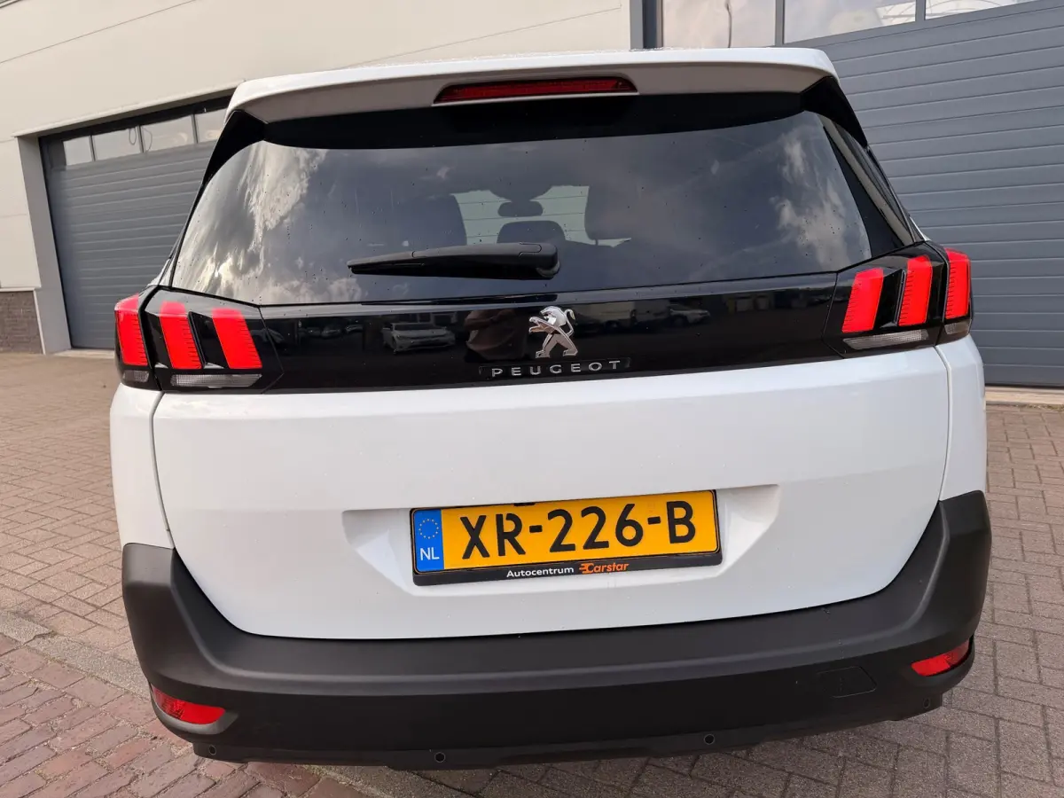 1.2 PureTech Blue Lease Executive/7persoons/Automaat/Navi/Camera/Leder/Goed-onderhouden