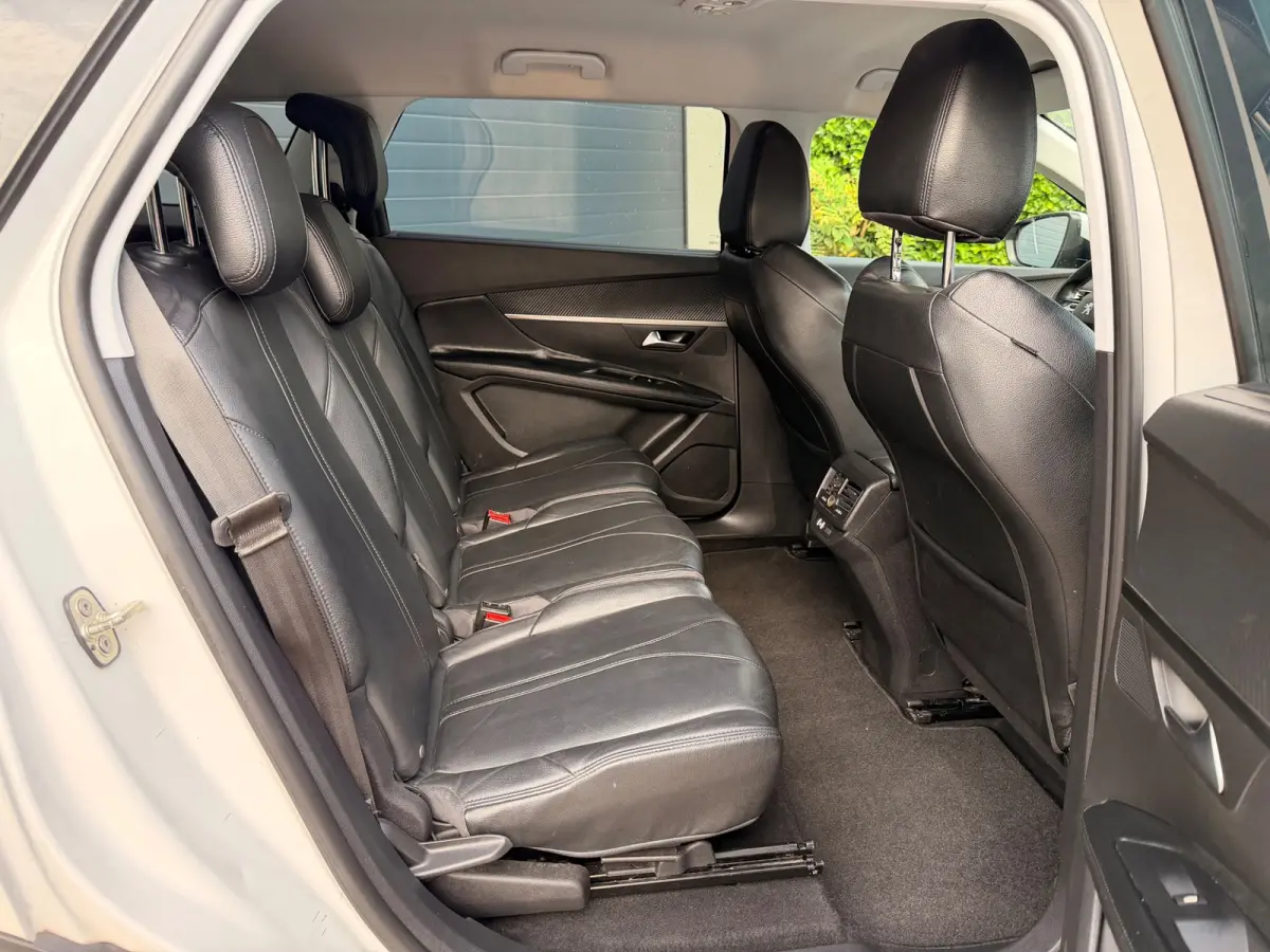 1.2 PureTech Blue Lease Executive/7persoons/Automaat/Navi/Camera/Leder/Goed-onderhouden