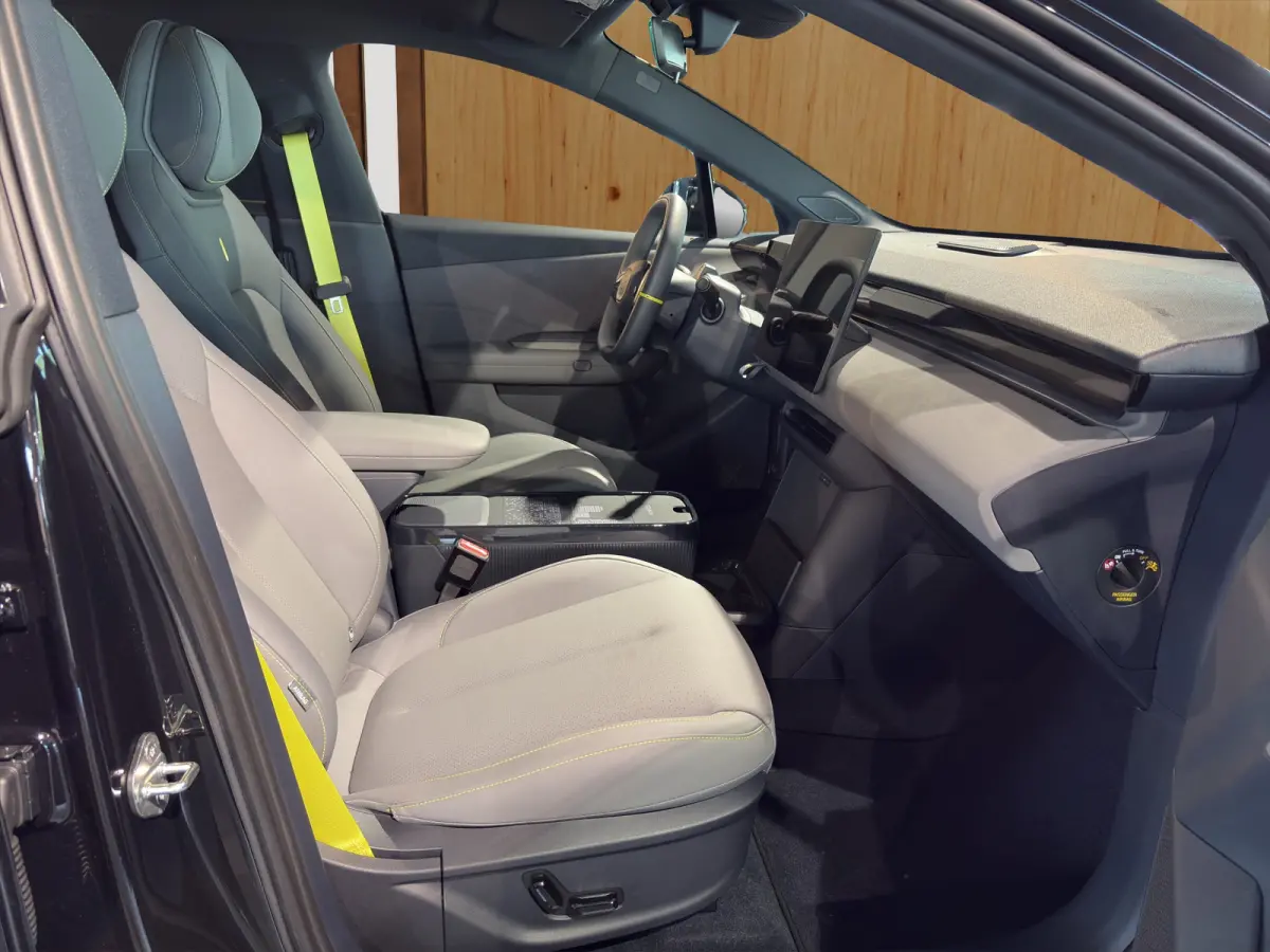 200 kW More | BLIS | 360 Camera | Stoel + Stuur Verwarming | Harman Kardon | Apple / Android Carplay |