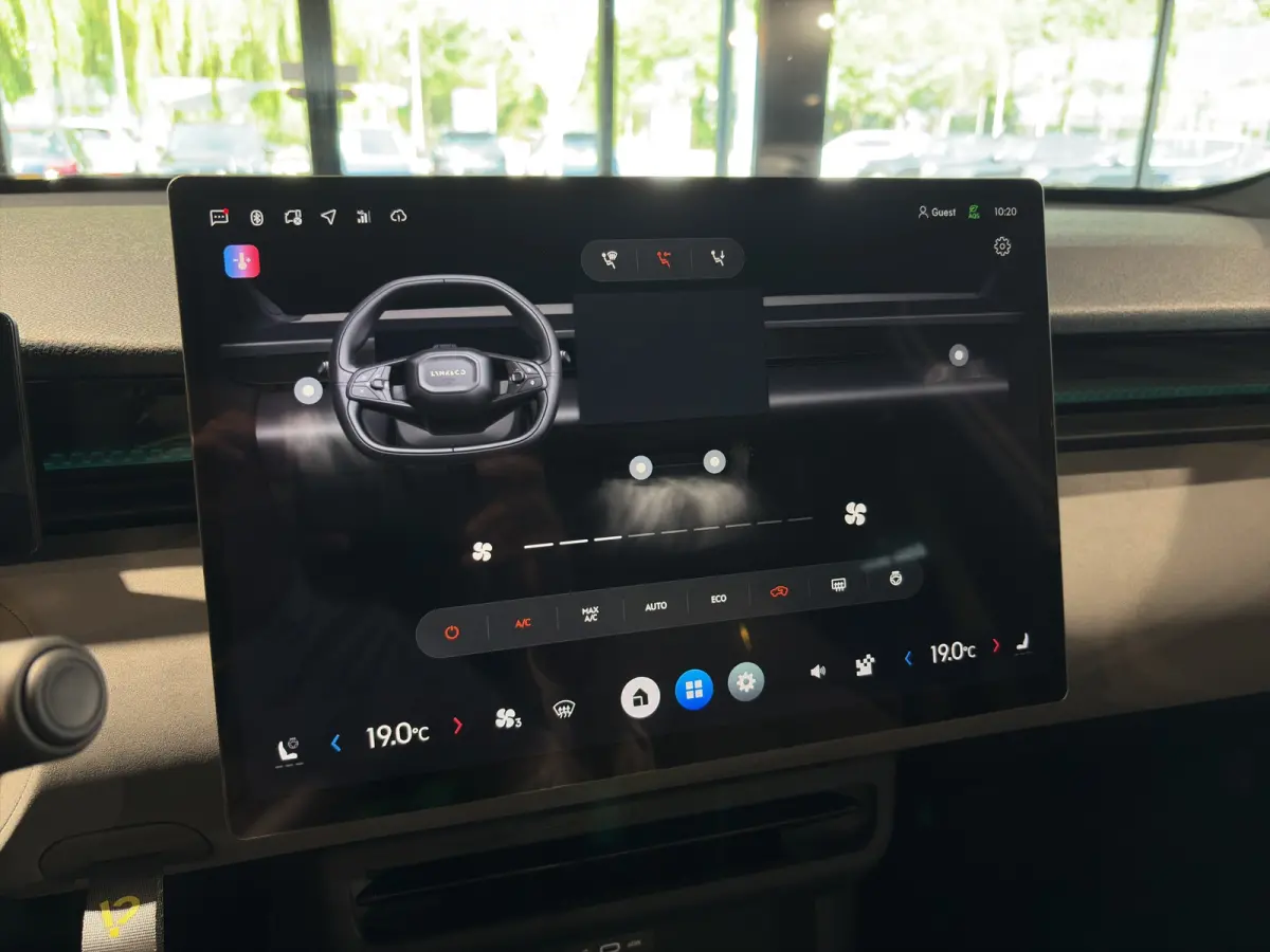 200 kW More | BLIS | 360 Camera | Stoel + Stuur Verwarming | Harman Kardon | Apple / Android Carplay |