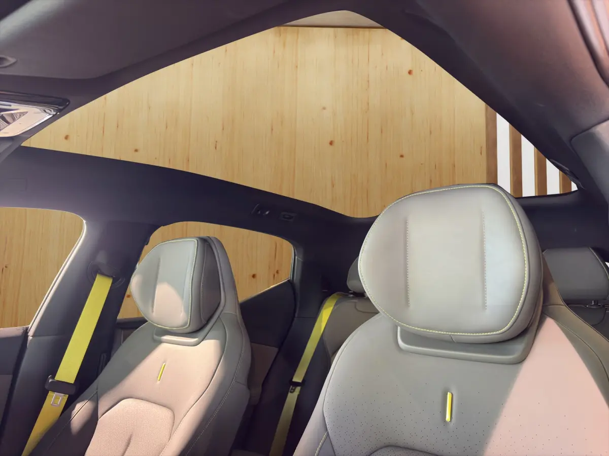 200 kW More | BLIS | 360 Camera | Stoel + Stuur Verwarming | Harman Kardon | Apple / Android Carplay |