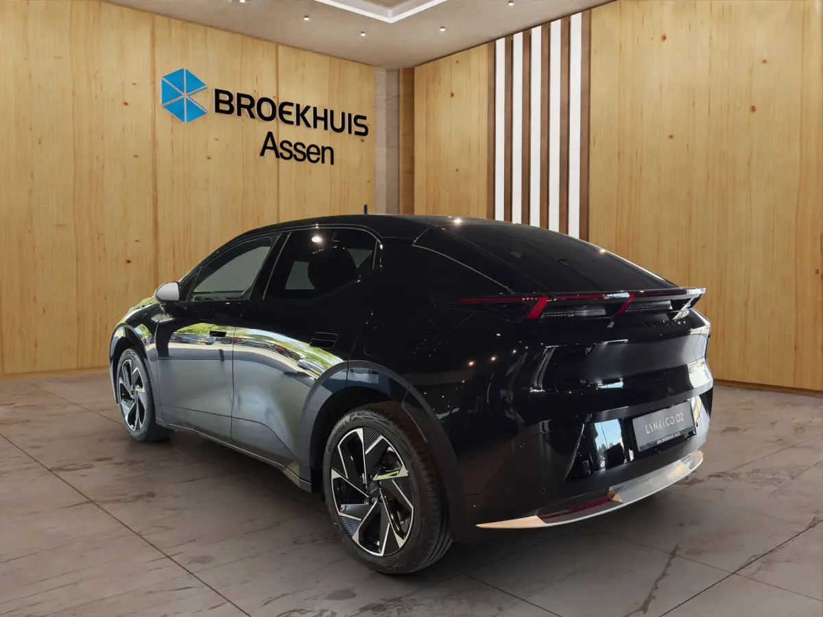 200 kW More | BLIS | 360 Camera | Stoel + Stuur Verwarming | Harman Kardon | Apple / Android Carplay |