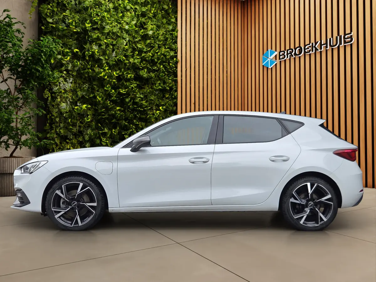 1.4 TSI eHybrid PHEV FR | Trekhaak | Camera | CarPlay | Adaptive Cruise | Sfeerverlichting