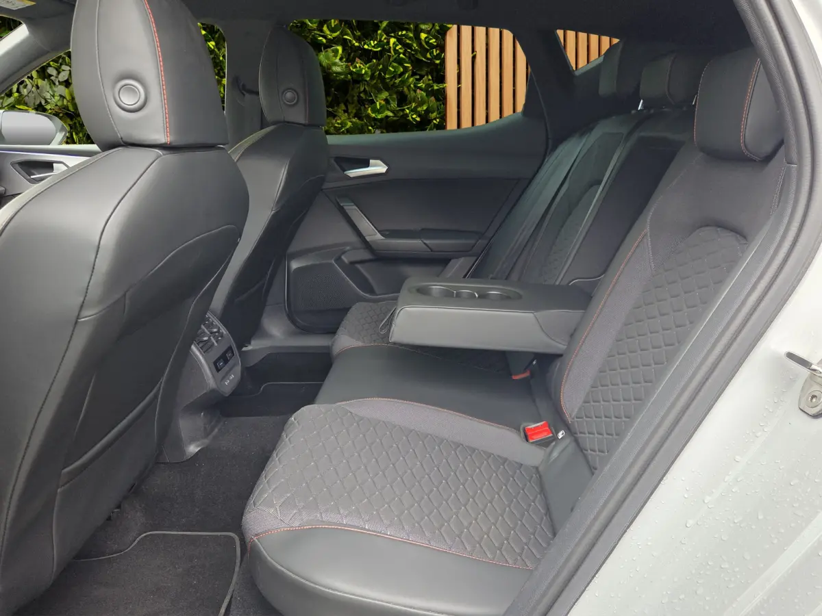 1.4 TSI eHybrid PHEV FR | Trekhaak | Camera | CarPlay | Adaptive Cruise | Sfeerverlichting