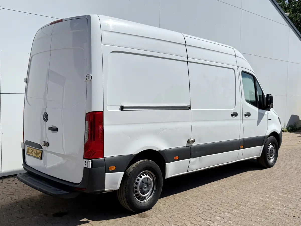 312 55kWh L2H2 Elektrisch 168km WLTP 80kw Snelladen Climate Control