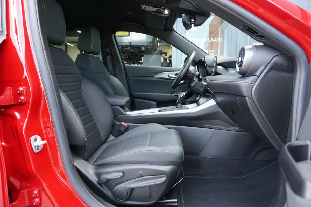 1.3T PHEV Edizione Speciale 280PK + 360 CAMERA / STUURVERWARMING / DODEHOEK