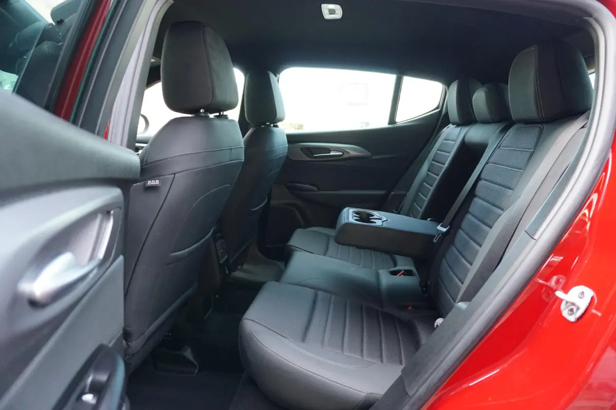 1.3T PHEV Edizione Speciale 280PK + 360 CAMERA / STUURVERWARMING / DODEHOEK
