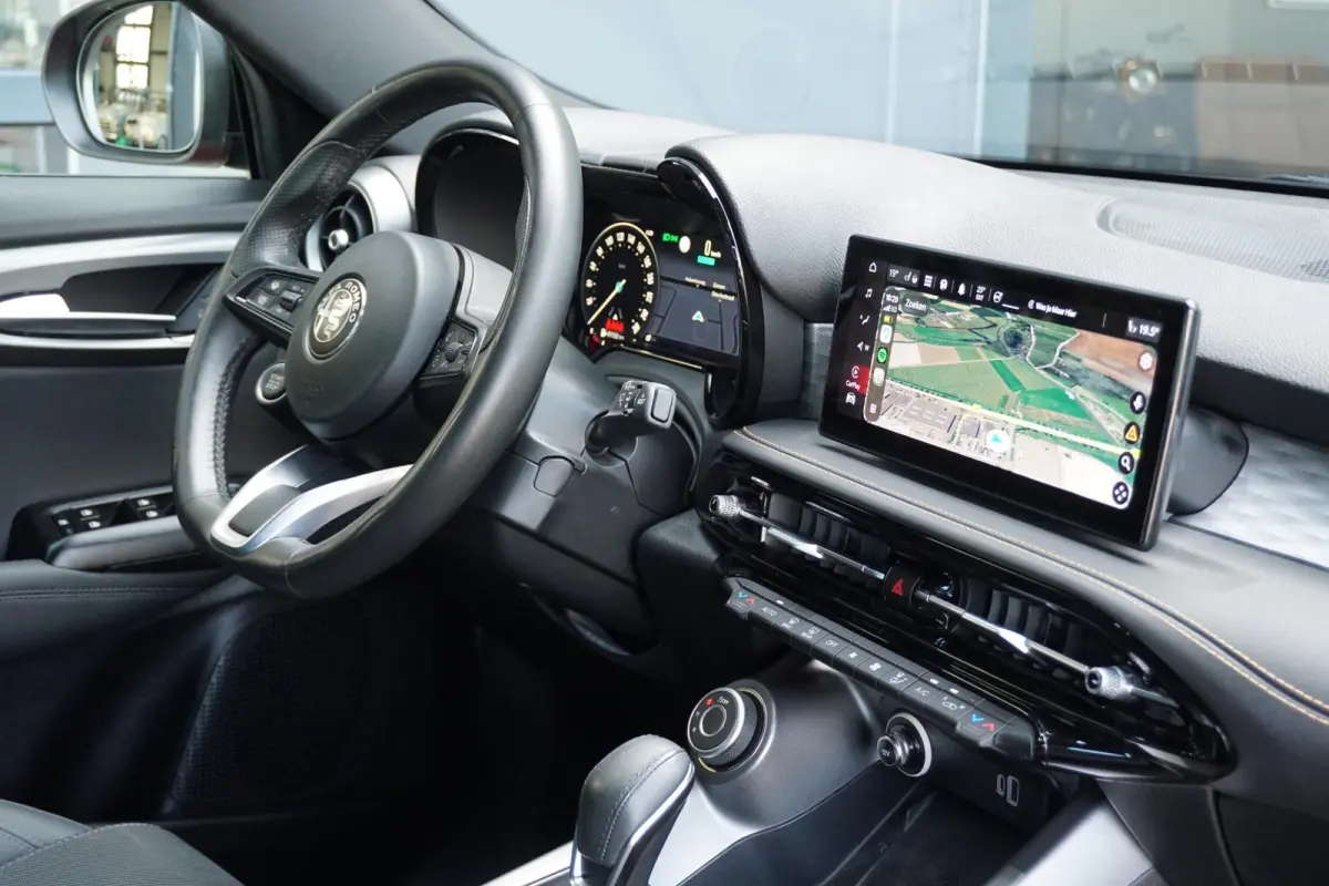 1.3T PHEV Edizione Speciale 280PK + 360 CAMERA / STUURVERWARMING / DODEHOEK